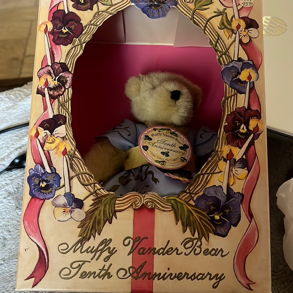 NIB Muffy tenth anniversary bear